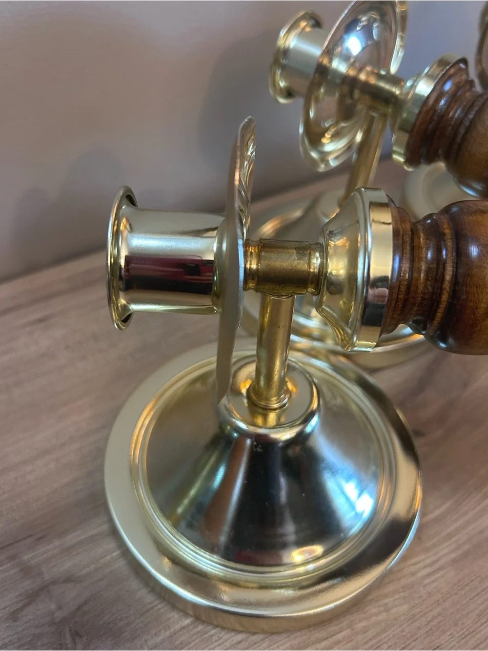 Brass and Brown Wood Wall sconces — Set of 4